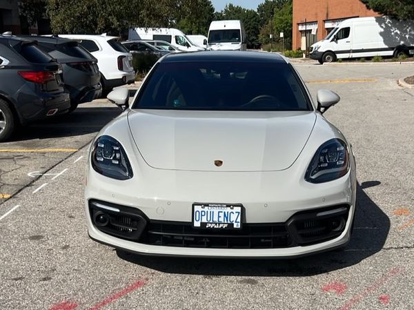 2022 Porsche Panamera 4 AWD Panamera / Panamera 4