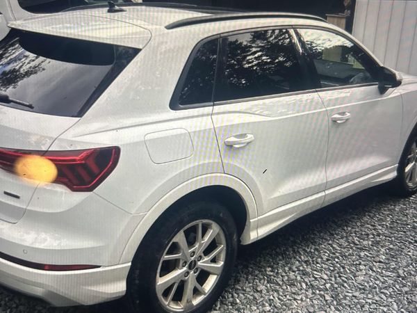 2025 Audi Q3 40 TFSI quattro quattro Premium