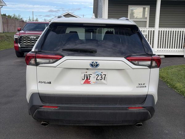 2024 Toyota RAV4 Hybrid XLE