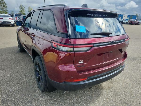 2025 Jeep Grand Cherokee ALTITUDE