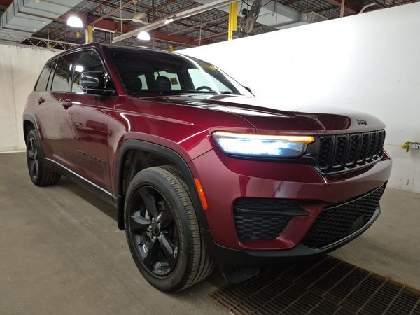 2023 Jeep Grand Cherokee ALTITUDE Laredo, Altitude