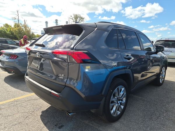 2025 Toyota Rav4 XLE