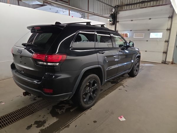 2018 Jeep Grand Cherokee LAREDO