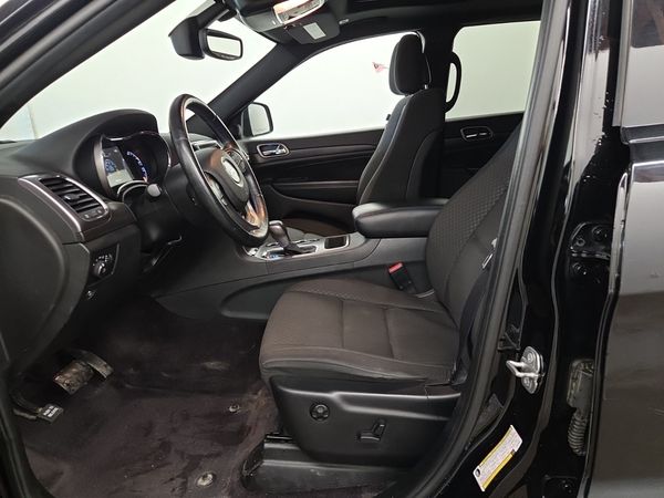 2018 Jeep Grand Cherokee LAREDO