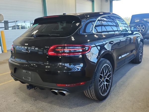 2018 Porsche MACAN S