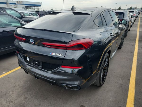 2023 BMW X6 M50I