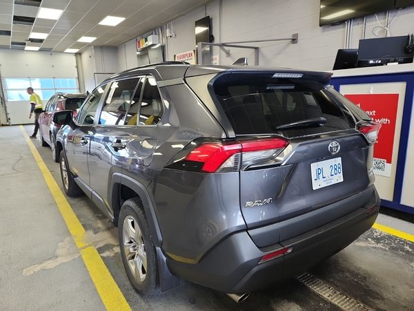 2023 Toyota RAV4 Awd Xle