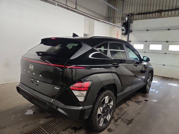 2024 Hyundai KONA PREFERRED SE