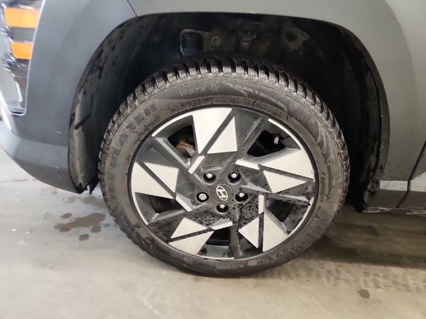 2024 Hyundai KONA PREFERRED SE