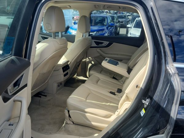 2018 Audi Q7 Komfort quattro Premium