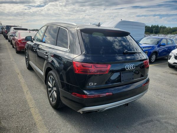 2018 Audi Q7 Komfort quattro Premium