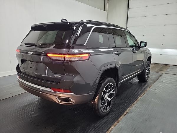 2025 Jeep Grand Cherokee SUMMIT RESERVE