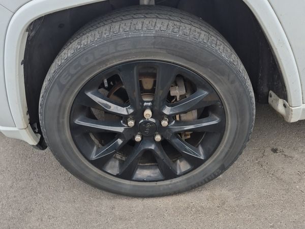 2020 Jeep Grand Cherokee ALTITUDE Laredo
