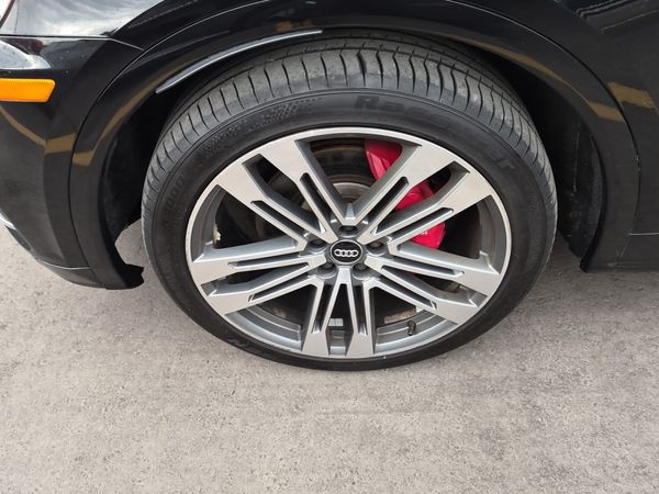 2018 Audi SQ5 TECHNIK quattro Prestige