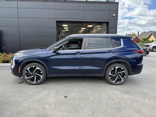2022 Mitsubishi Outlander S-AWC