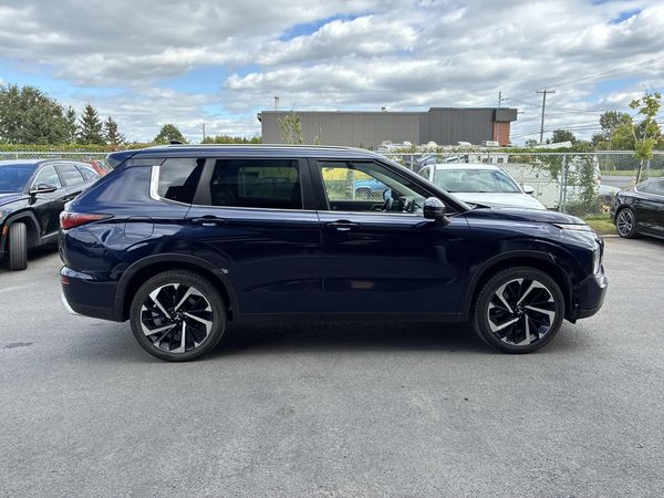 2022 Mitsubishi Outlander S-AWC
