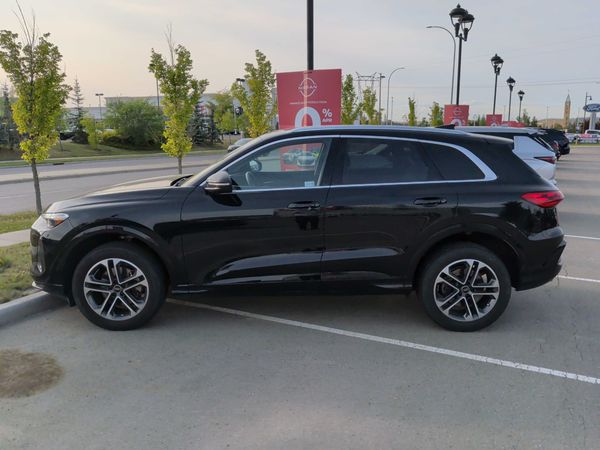 2025 Audi Q5 2.0 TFSI quattro quattro Premium