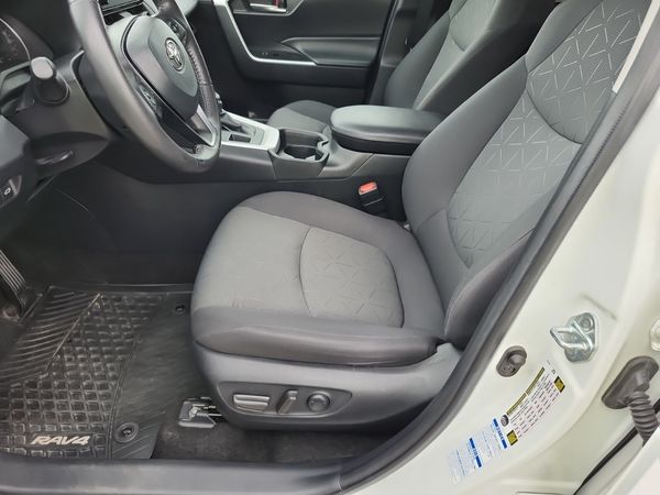 2021 Toyota RAV4 Awd Xle XLE HV