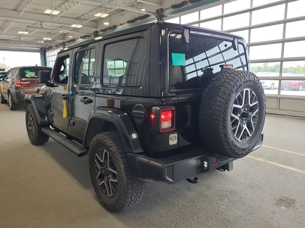 2021 Jeep Wrangler UNLIMITED ALTITUDE Unlimited Sahara