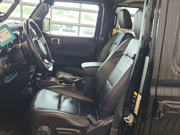 2021 Jeep Wrangler UNLIMITED ALTITUDE Unlimited Sahara