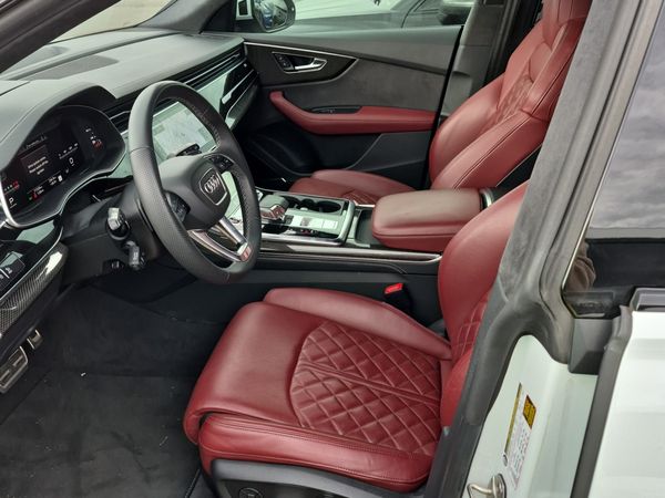 2023 Audi SQ8 quattro Premium Plus