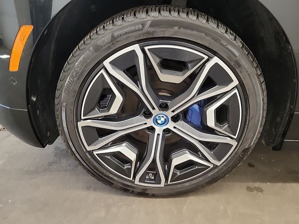 2023 BMW iX XDRIVE40