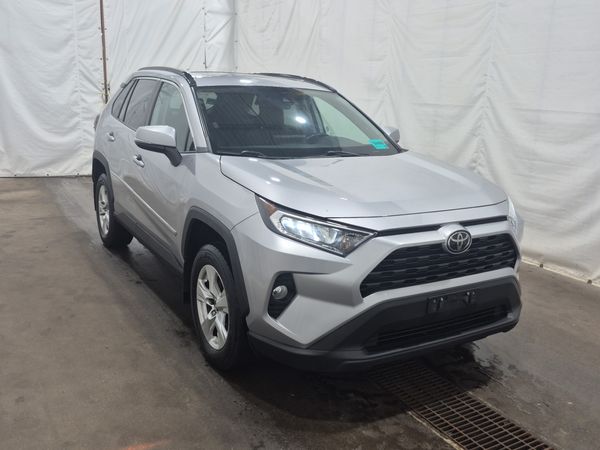 2020 Toyota Rav4 XLE XLE HV