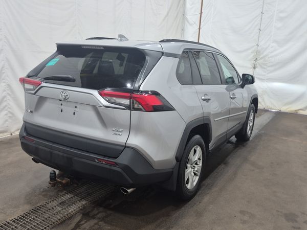 2020 Toyota Rav4 XLE XLE HV