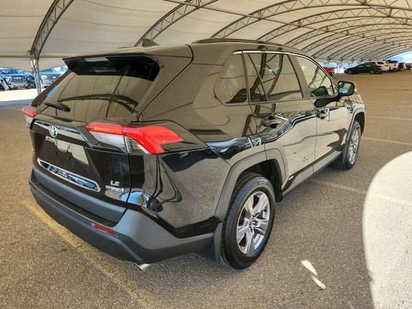 2022 Toyota Rav4 HYBRID LE XLE Premium