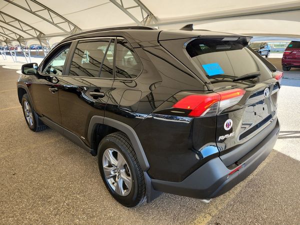2022 Toyota Rav4 HYBRID LE XLE Premium