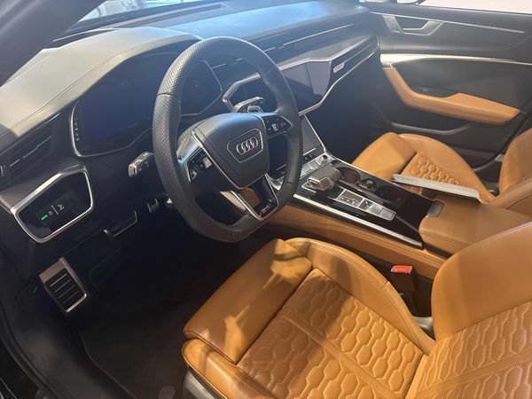 2025 Audi RS 6 AVANT PERFORMANCE Performance quattro