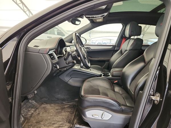 2017 Porsche MACAN GTS