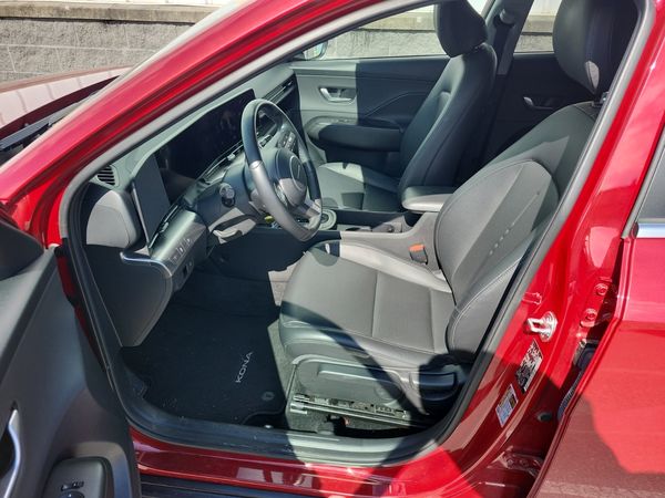 2025 Hyundai KONA PREFERRED SEL Convenience