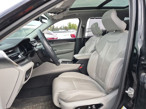 2023 Jeep Grand Cherokee OVERLAND