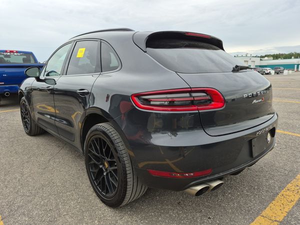 2018 Porsche MACAN S