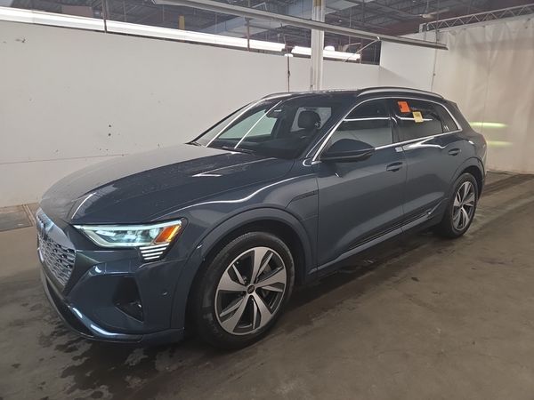 2024 Audi Q8 e-tron QUATTRO