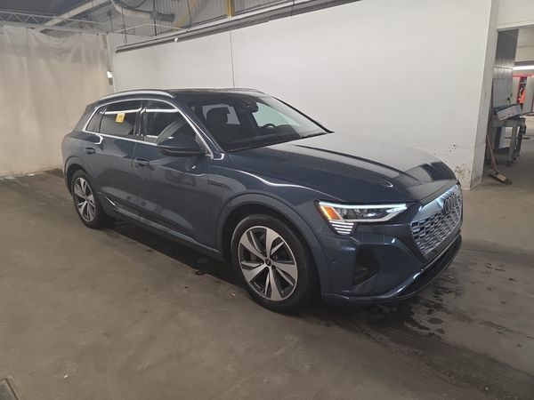 2024 Audi Q8 e-tron QUATTRO quattro Premium
