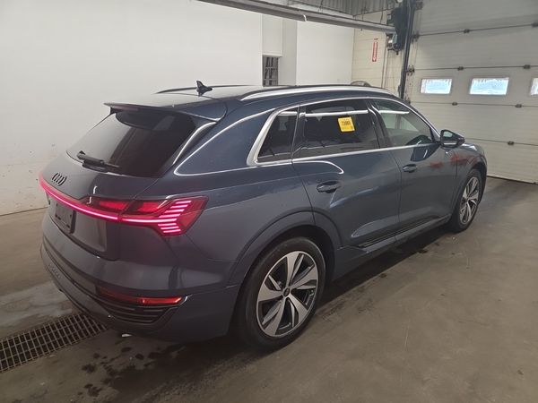 2024 Audi Q8 e-tron QUATTRO quattro Premium