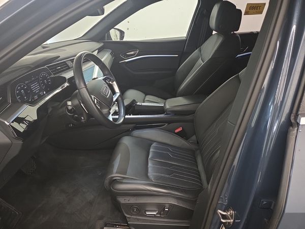 2024 Audi Q8 e-tron QUATTRO quattro Premium