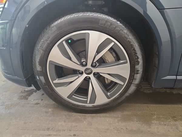 2024 Audi Q8 e-tron QUATTRO quattro Premium