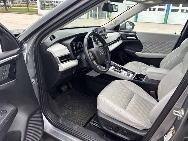 2024 Mitsubishi Outlander GT SEL, GT SR