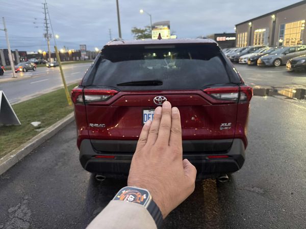 2025 Toyota RAV4 Hybrid XLE