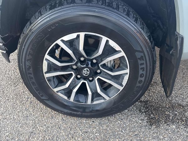 2023 Toyota Tacoma 4x4 Double Cab Auto SR5