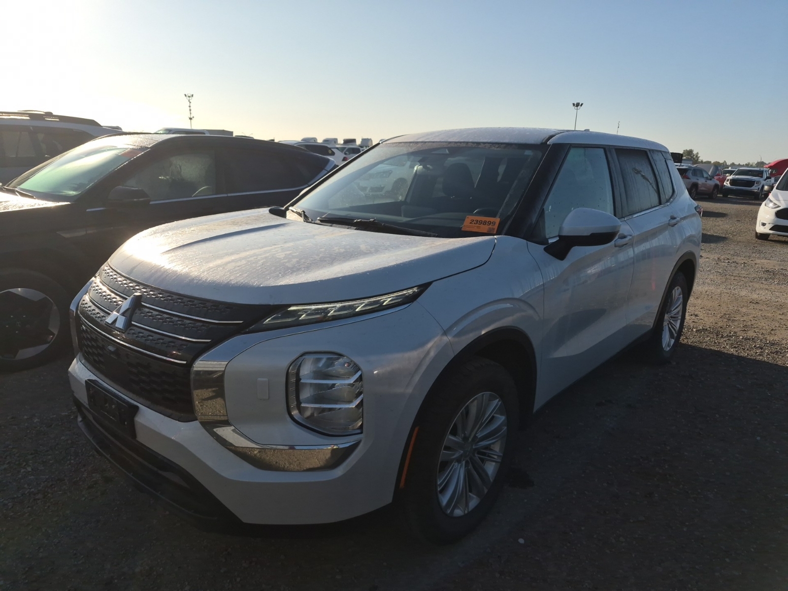 2024 Mitsubishi Outlander ES