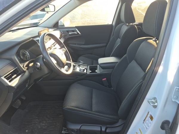 2024 Mitsubishi Outlander ES