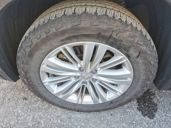 2024 Mitsubishi Outlander ES