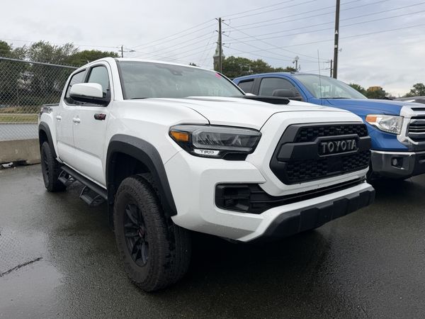 2021 Toyota Tacoma 4x4 Double Cab SB SR5