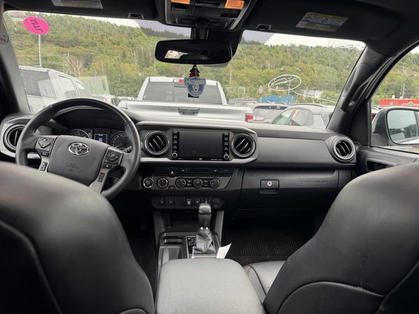 2021 Toyota Tacoma 4x4 Double Cab SB SR5
