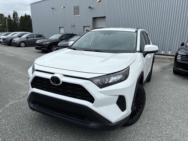 2020 Toyota RAV4 LE