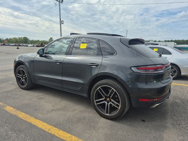 2021 Porsche MACAN AWD Base